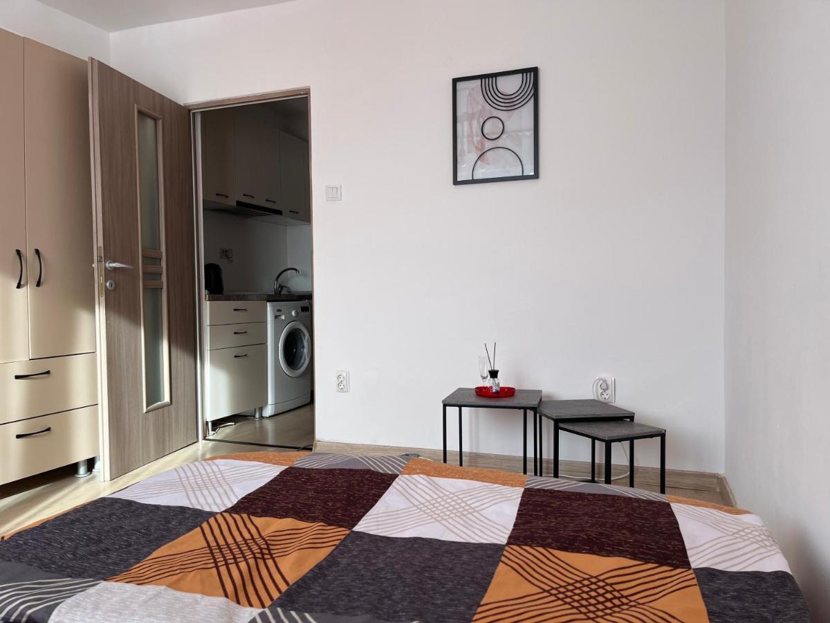 Apart Uta 2 Apartamento Arad Exterior foto
